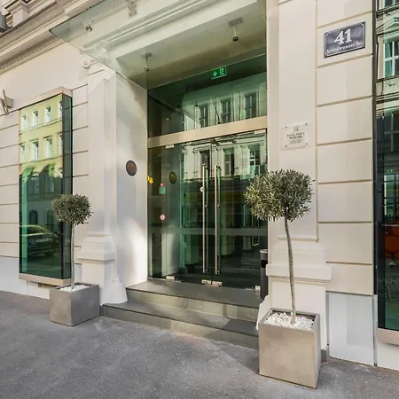 Fortyplusone Apartments Vienna